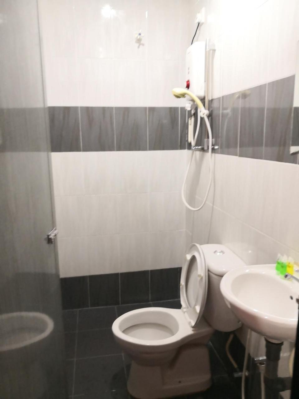 Hotel Lean Fatt Ipoh Esterno foto
